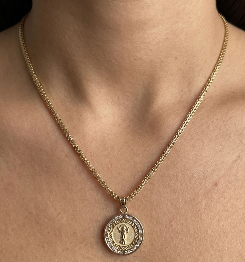 CONJUNTO EN ORO 18K CADENA C/ DIJE NIÑO JESÚS