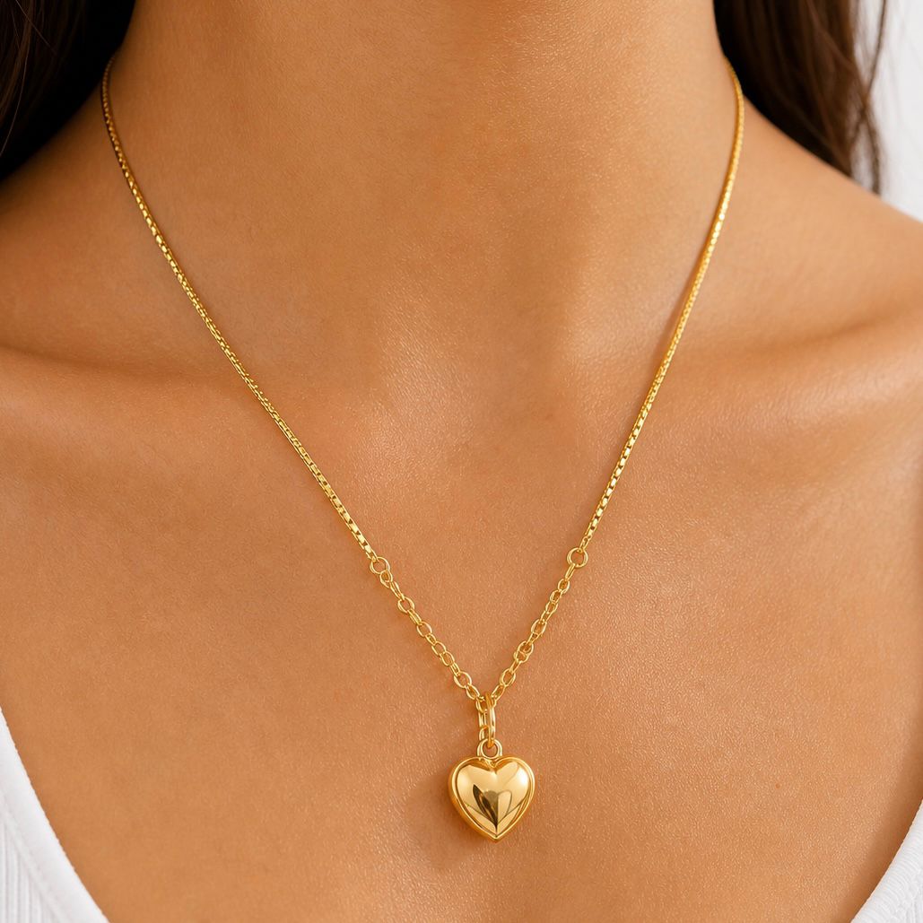 COLLAR EN ORO 18K CON DIJE CORAZÓN