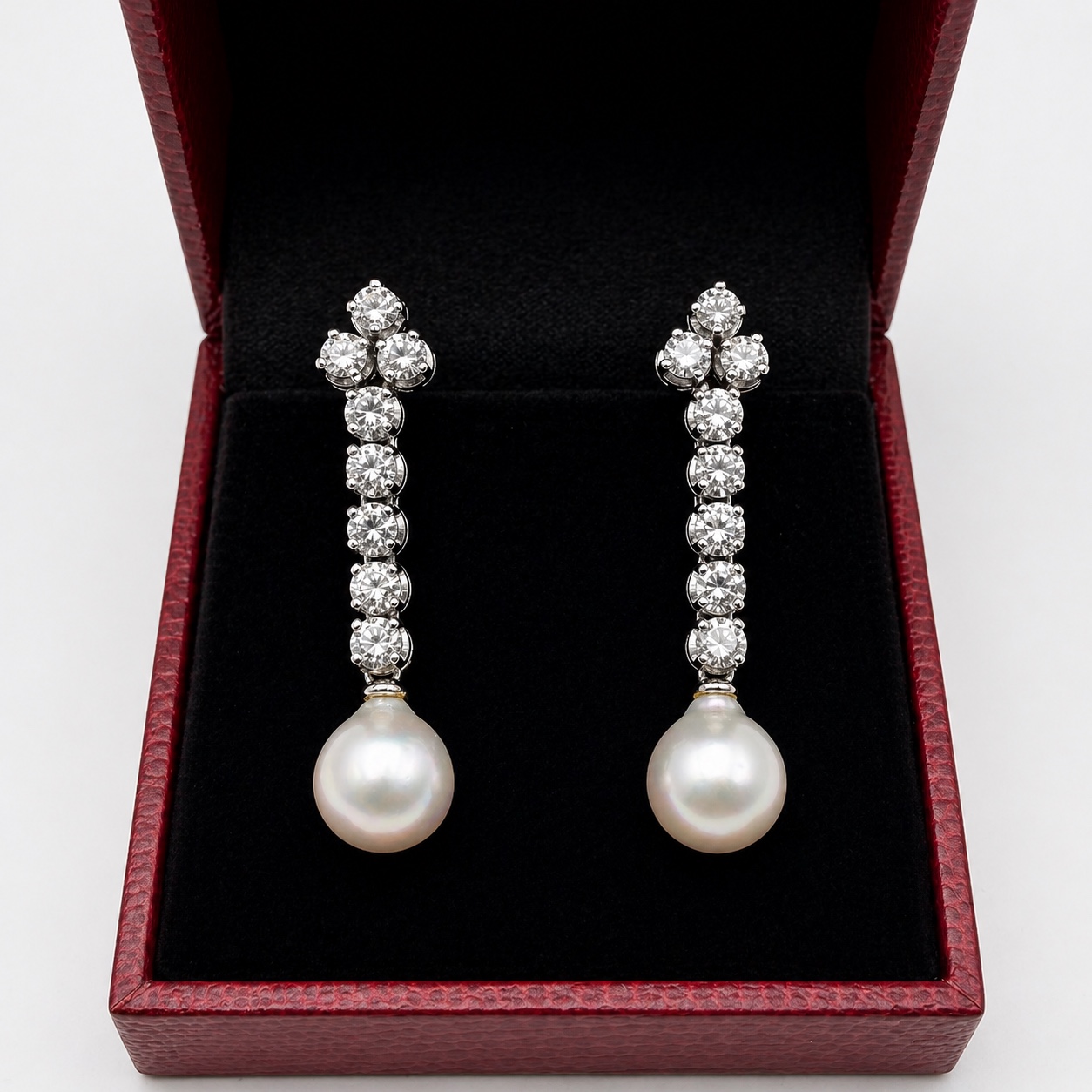 AROS COLGANTES EN ORO BLANCO CON BRILLANTES Y PERLA