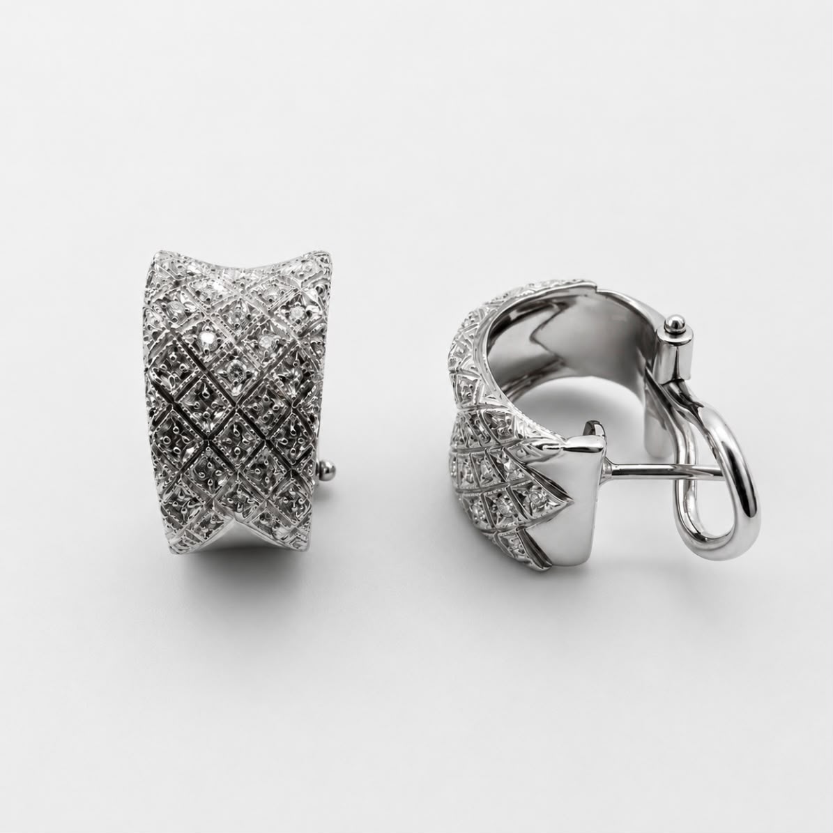 AROS SEMIARGOLLA DE BRILLANTES EN ORO BLANCO 18 KILATES