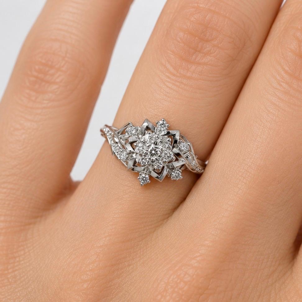 ANILLO EN ORO BLANCO 18K CON BRILLANTES CORTE 8x8