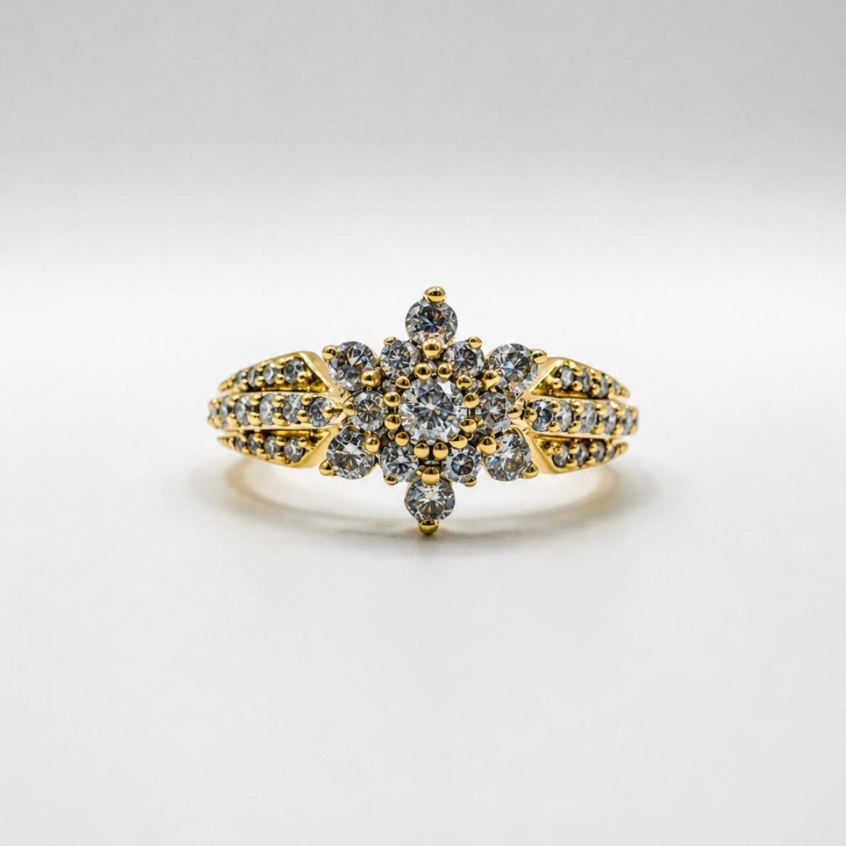 ANILLO ROSETA EN ORO 18K CON 45 BRILLANTES