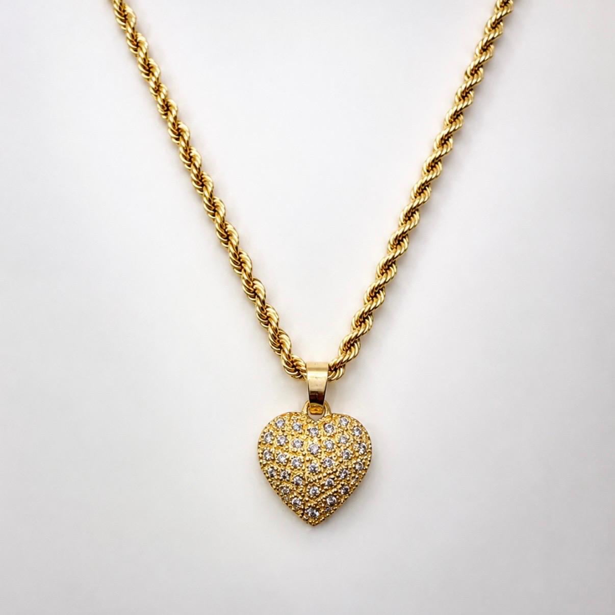CONJUNTO CORAZÓN EN ORO 18K CON CHISPAS DE BRILLANTES