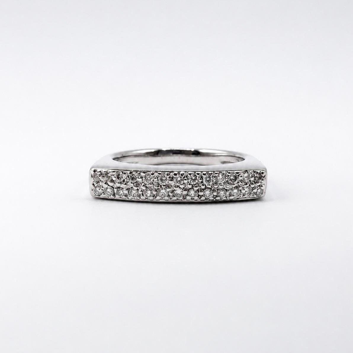 JUEGO DE BRILLANTES EN ORO BLANCO 18K